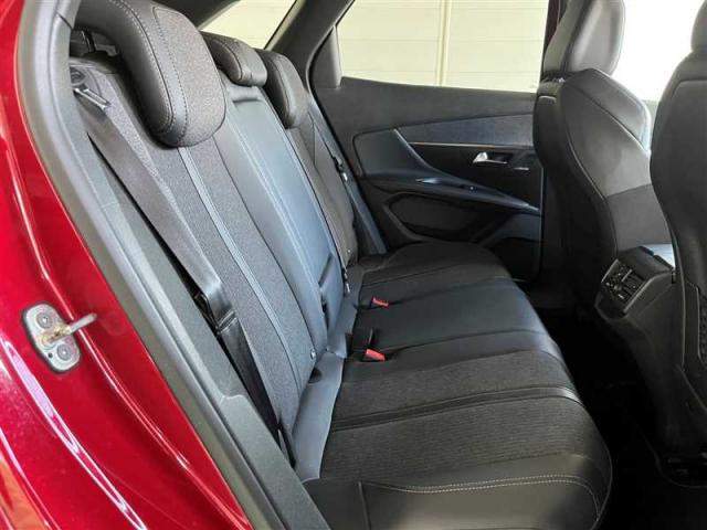 Peugeot 3008 image 8