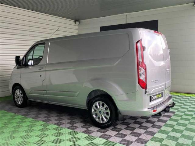 Ford Transit Custom image 3