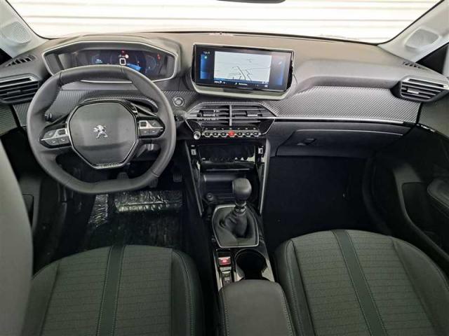Peugeot 208 image 2