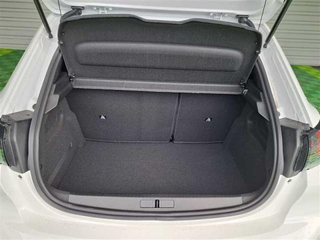 Peugeot 208 image 6