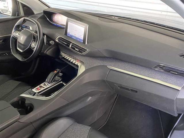 Peugeot 3008 image 8