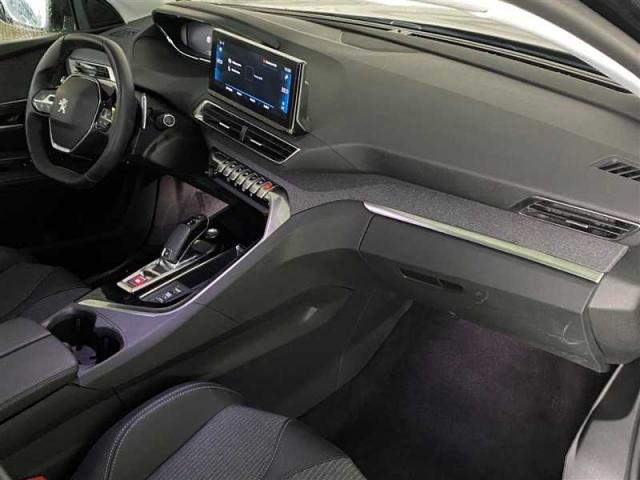Peugeot 3008 image 3