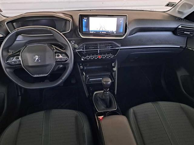 Peugeot 208 image 9