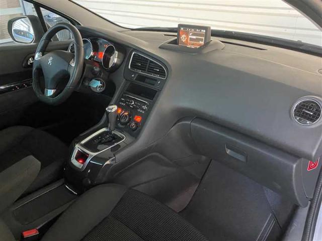 Peugeot 5008 image 7
