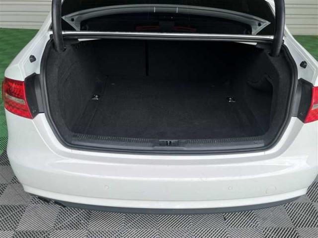 Audi A4 image 9