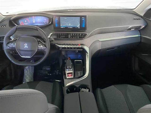Peugeot 3008 image 8