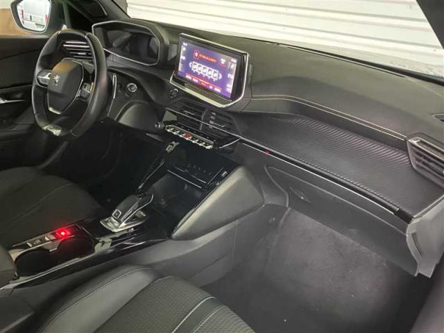 Peugeot 2008 image 9