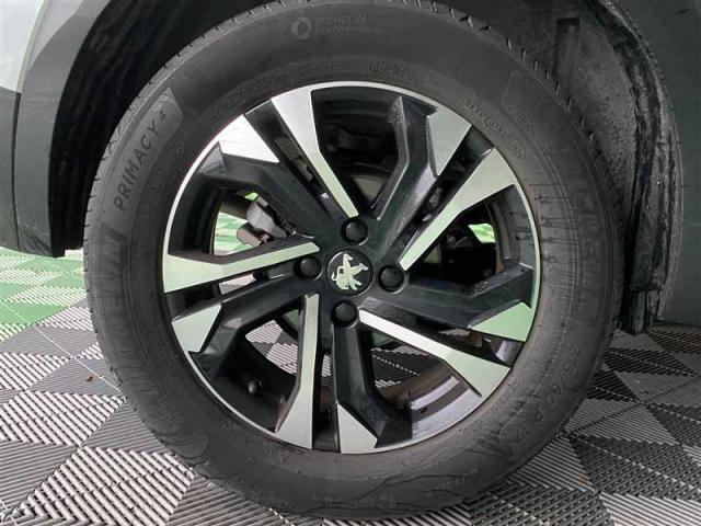 Peugeot 2008 image 3