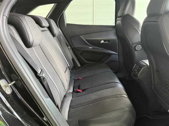 Peugeot 3008 image 3