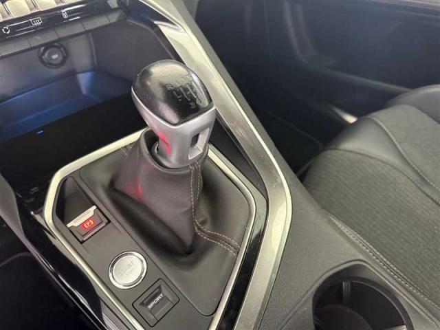 Peugeot 3008 image 1