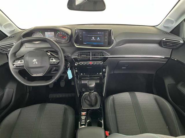 Peugeot 208 image 3