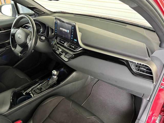 Toyota C-Hr image 3