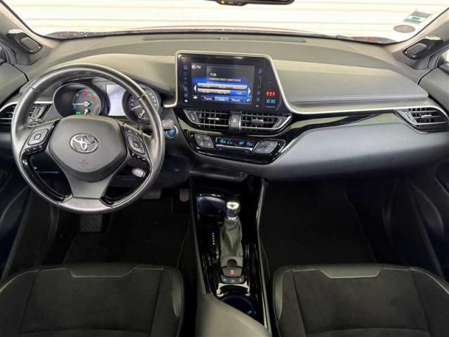 Toyota C-Hr image 8