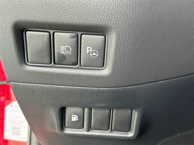 Toyota C-Hr image 4