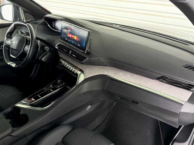 Peugeot 5008 image 8