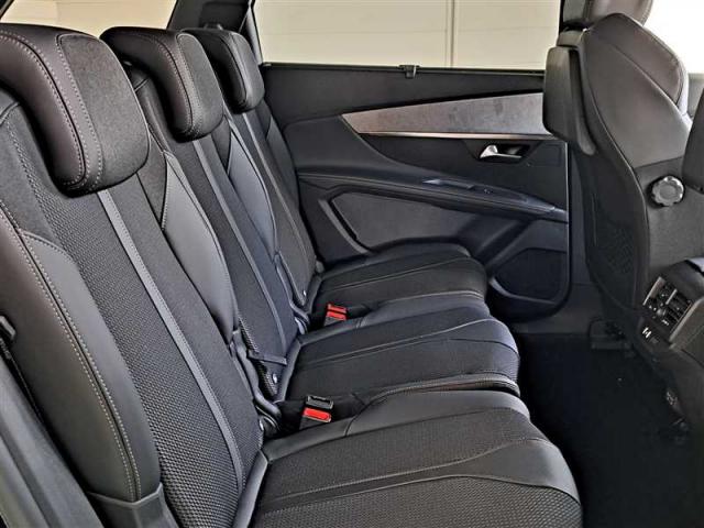 Peugeot 5008 image 9