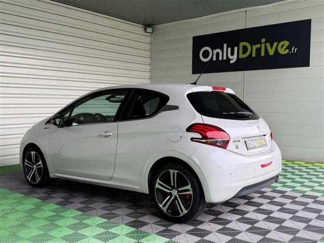 Peugeot 208 image 1