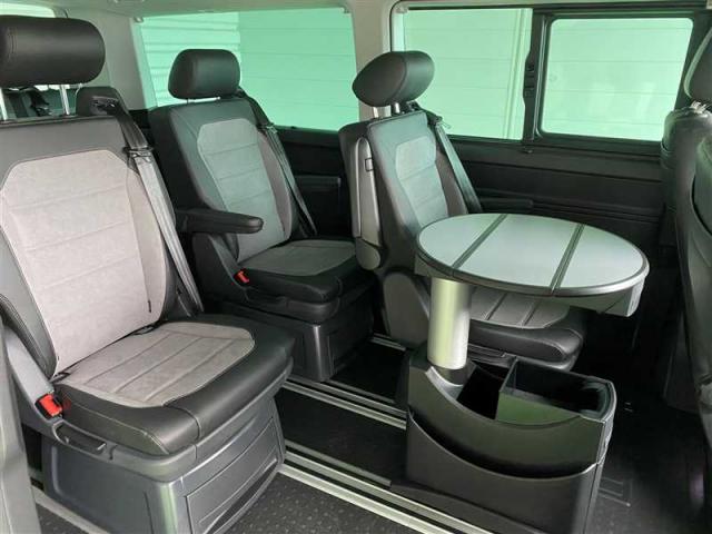 Volkswagen Multivan image 9
