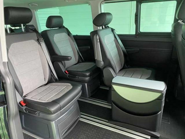 Volkswagen Multivan image 6