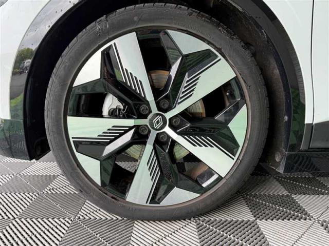 Renault Mégane E-Tech image 2