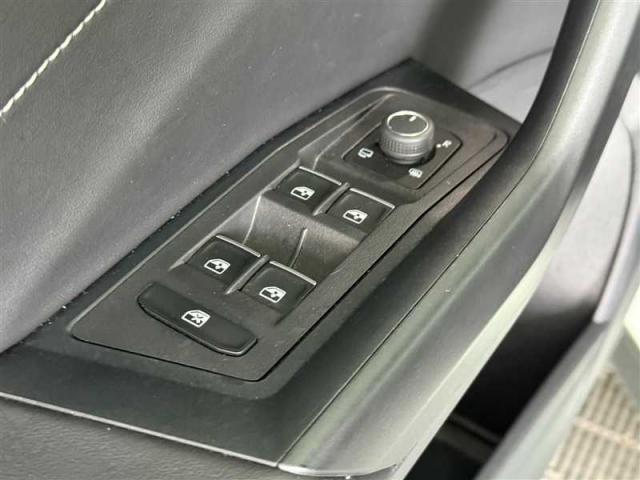 Volkswagen T-Roc image 5