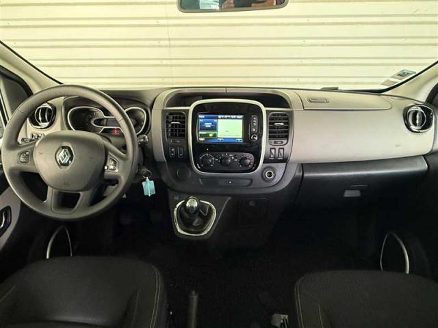 Renault Trafic image 2