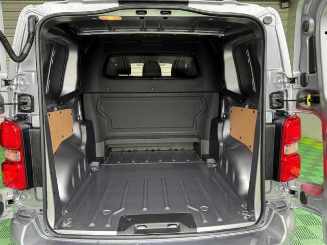 Citroen Jumpy image 2