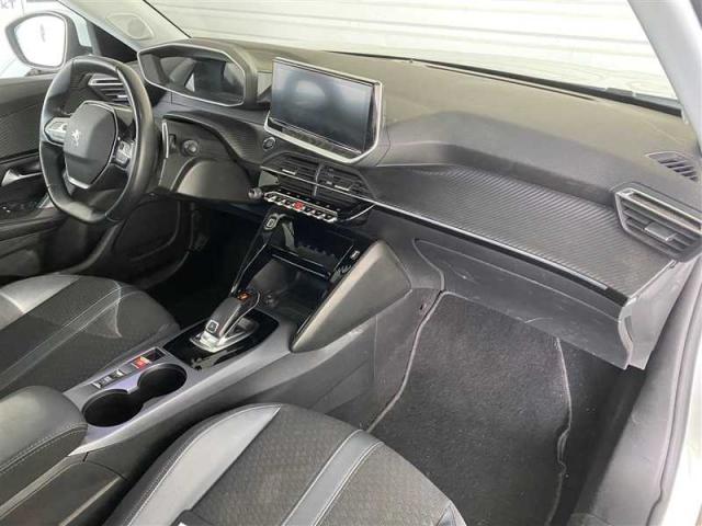 Peugeot 2008 image 1