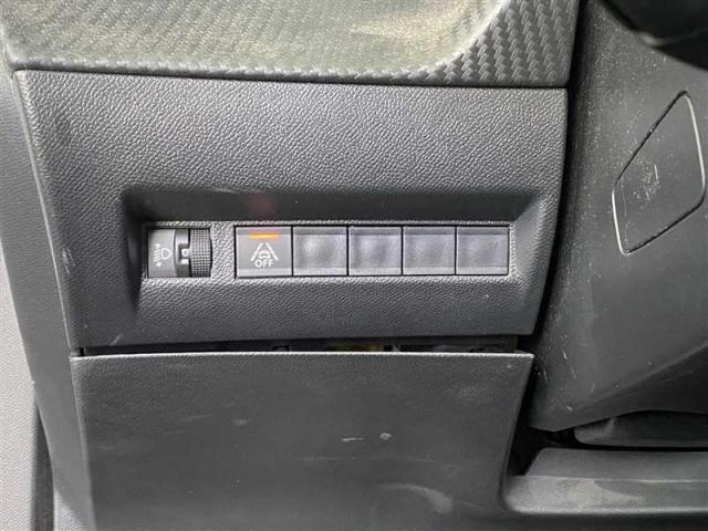 Peugeot 2008 image 2