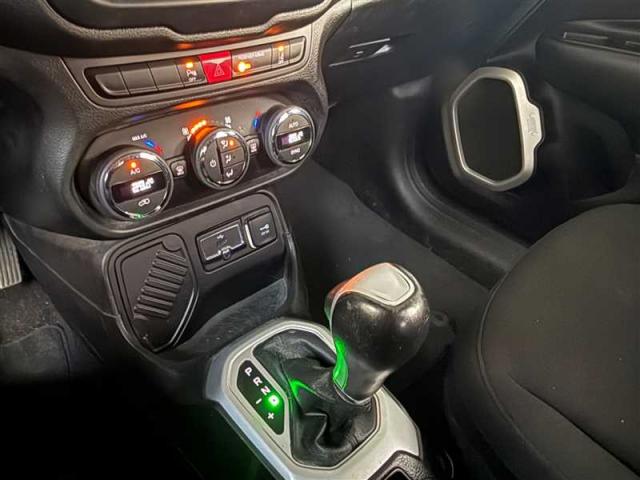 Jeep Renegade image 3