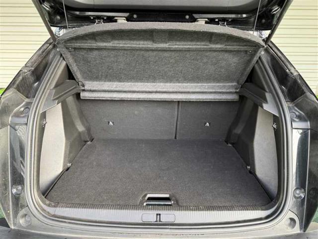 Peugeot 2008 image 8