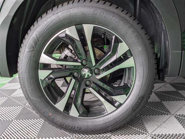 Peugeot 2008 image 3