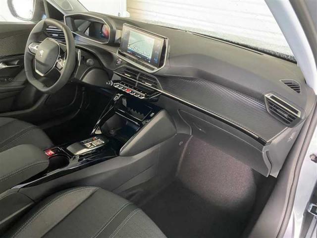 Peugeot 2008 image 1