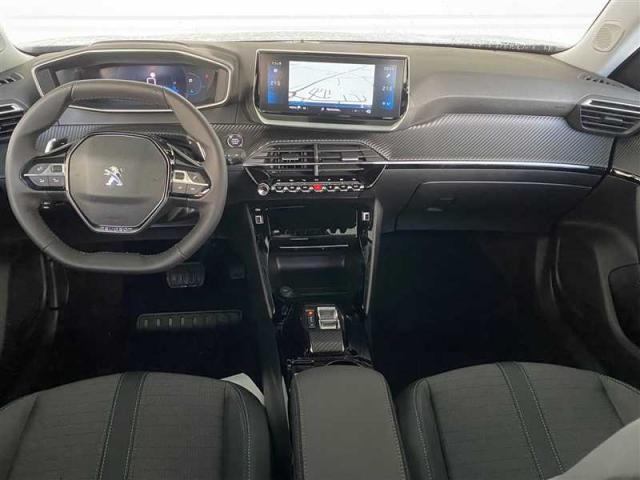 Peugeot 2008 image 3