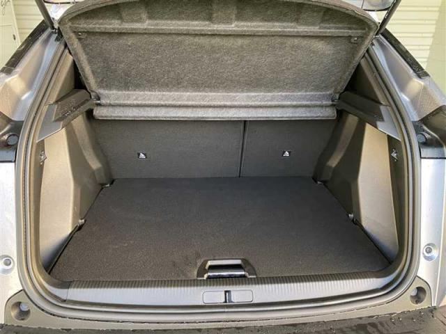 Peugeot 2008 image 2