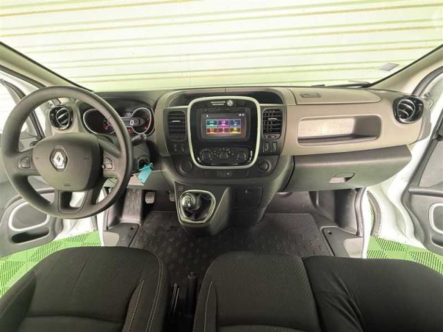 Renault Trafic image 9