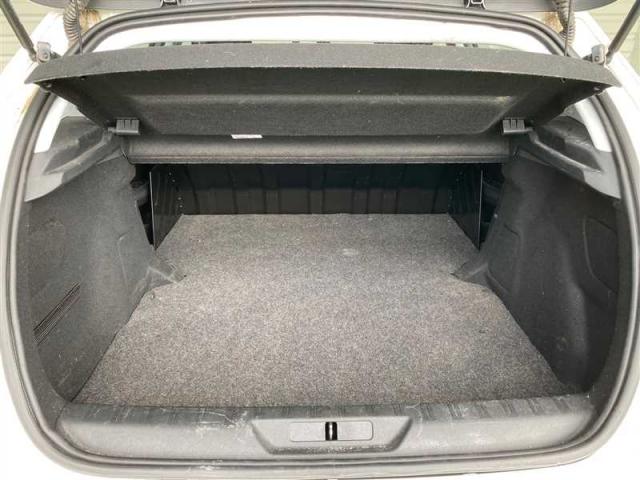Peugeot 308 image 9