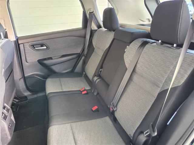 Nissan X-Trail image 5