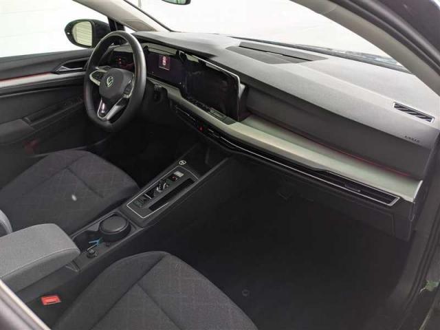 Volkswagen Golf image 9