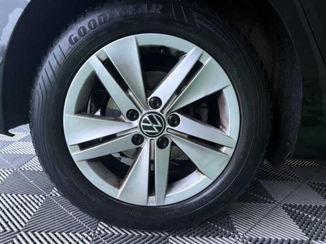 Volkswagen Golf image 4