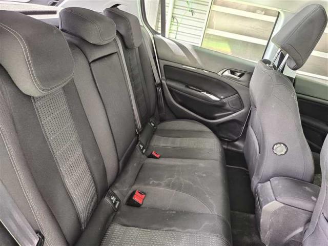 Peugeot 308 image 8