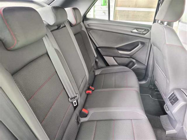 Volkswagen T-Roc image 6