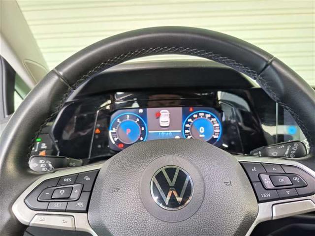 Volkswagen Golf image 6