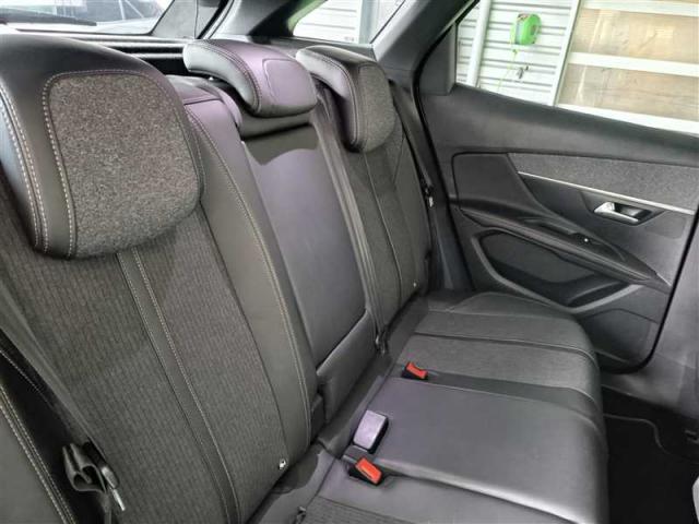 Peugeot 3008 image 8