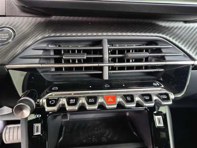 Peugeot 2008 image 1