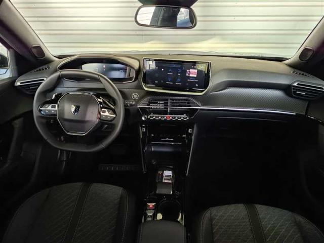 Peugeot 2008 image 3