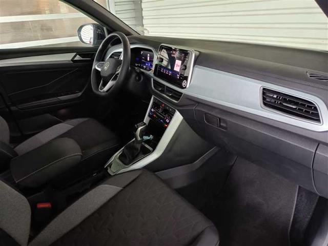 Volkswagen T-Roc image 7