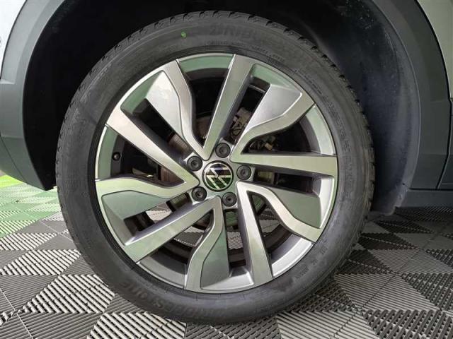 Volkswagen T-Roc image 2