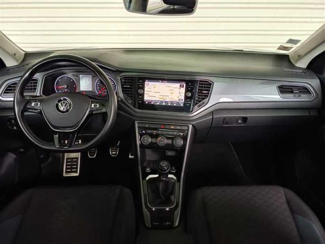 Volkswagen T-Roc image 9