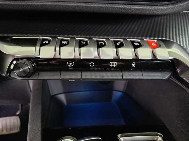 Peugeot 5008 image 9